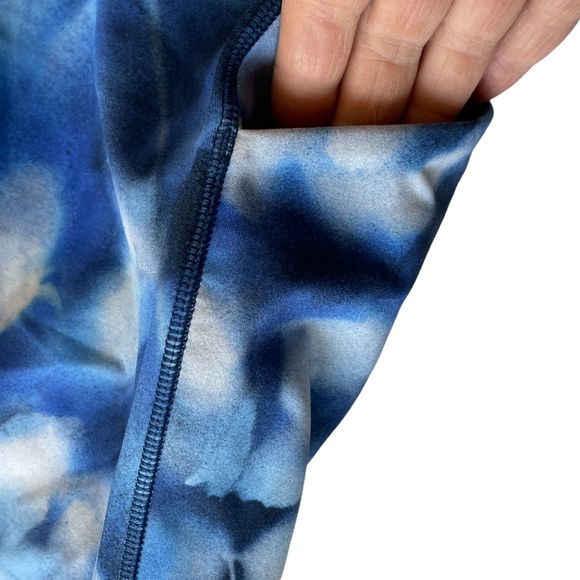 Lululemon
Speed Up Tight Full-On Luxtreme 28 leggings - Picture 4 of 14